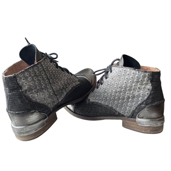 Clocharme Black Leather Ankle Boots - Picture 3 of 15